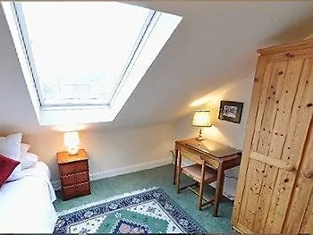 19 Meadow Place Otel Edinburgh